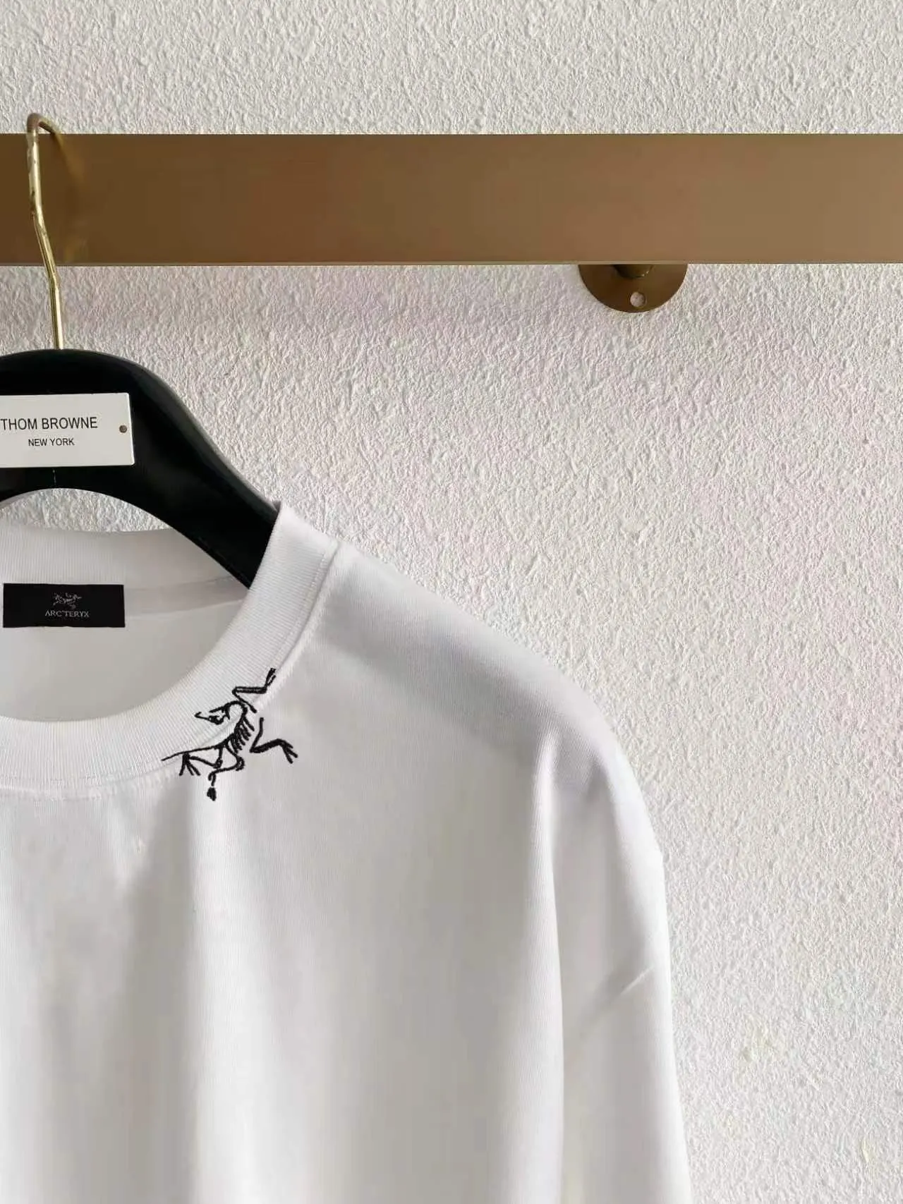 Arc’ter/ logo + New Arrival ， ， ， ， T Same Style。 :Black White Blue Gray Size:S（90-130 ） M（125-140 ） L（135-160 ） XL（160-180 ） XXL（180 ）